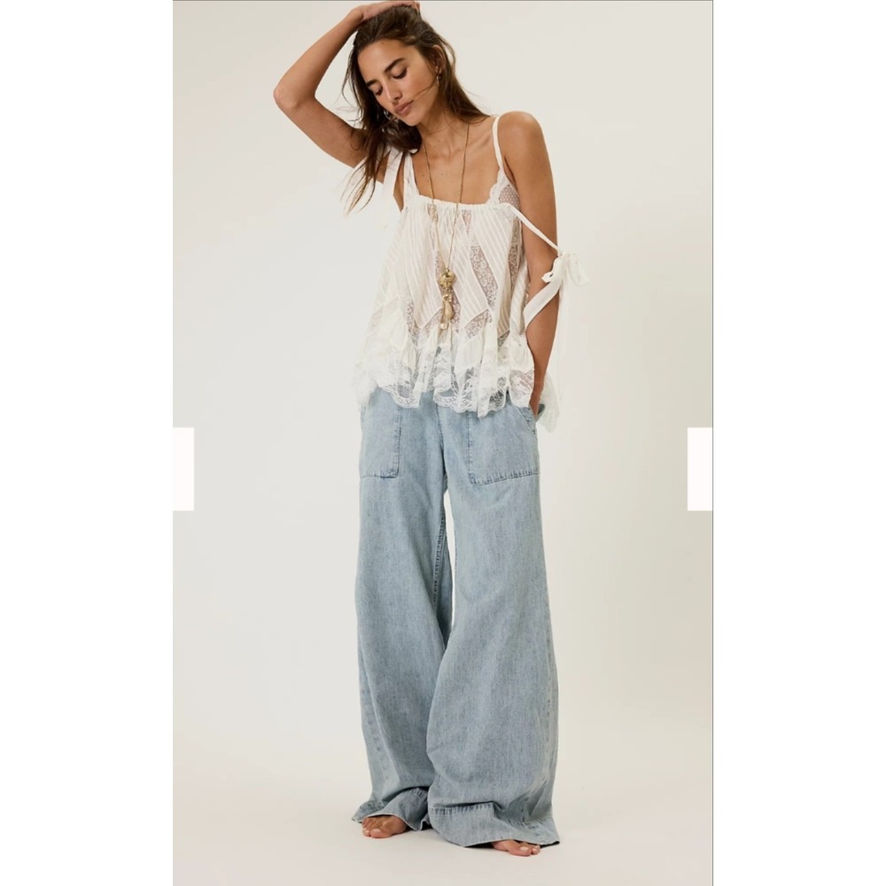 We The Free Jeans Womens Large Blue Light Wash Wide Leg Breezy Denim Pull On - Picture 4 of 12